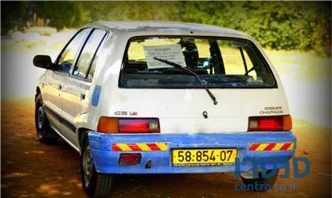 1993' Daihatsu Charade photo #3