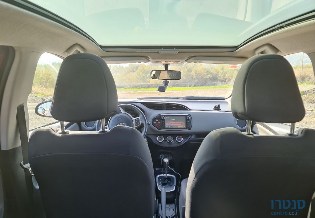 2016' Toyota Yaris טויוטה יאריס photo #3