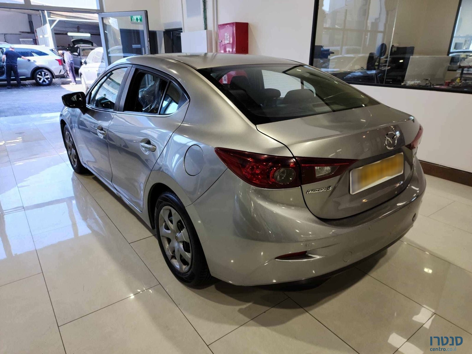 2015' Mazda 3 photo #4