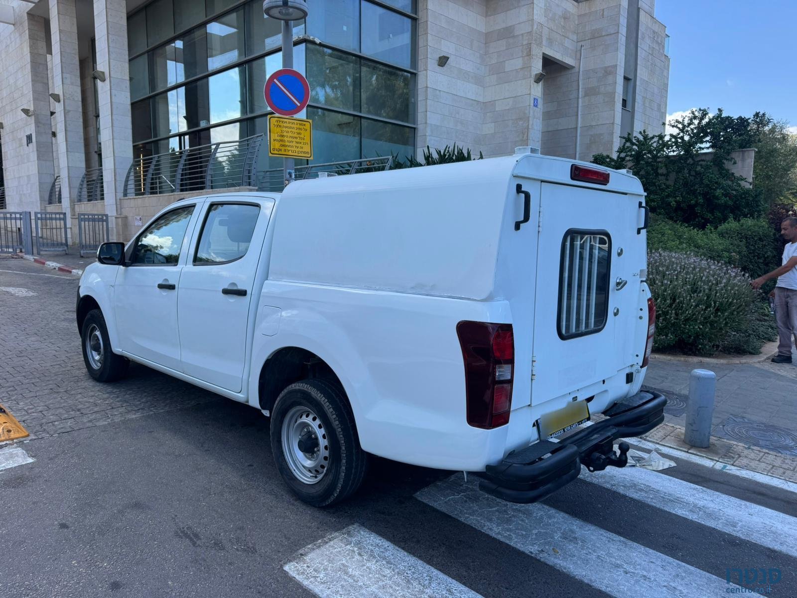 2019' Isuzu D-Max דאבל קבינה photo #2