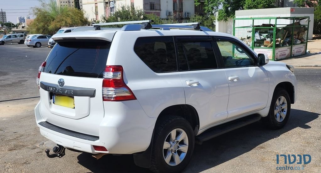 2015' Toyota Land Cruiser טויוטה לנד קרוזר photo #3