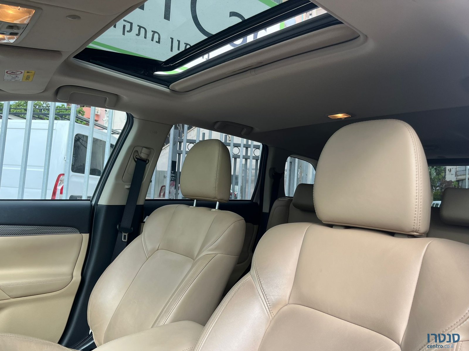 2019' Mitsubishi Outlander photo #4