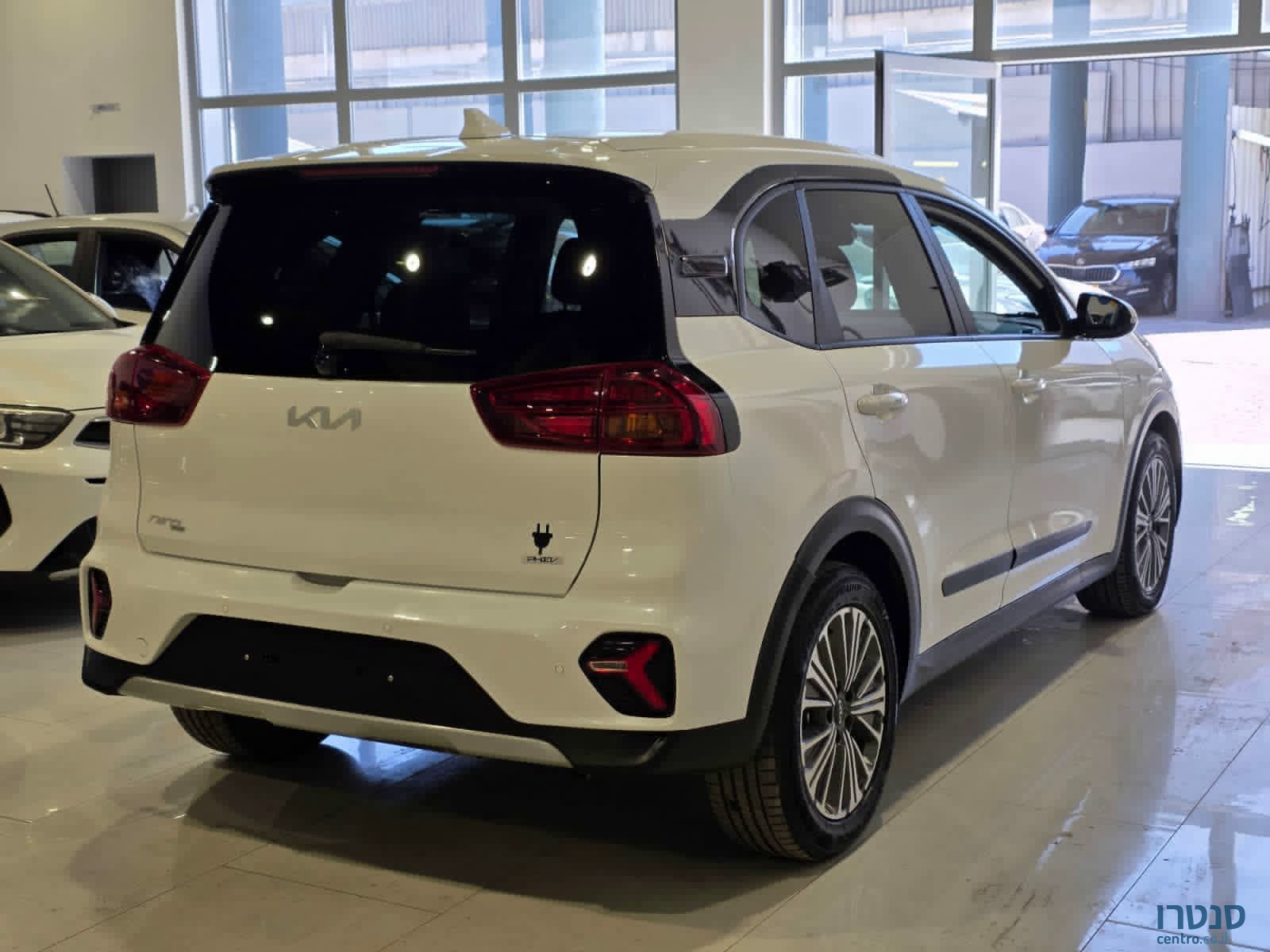 2023' Kia Niro Plus היברידי/פלאגין photo #5