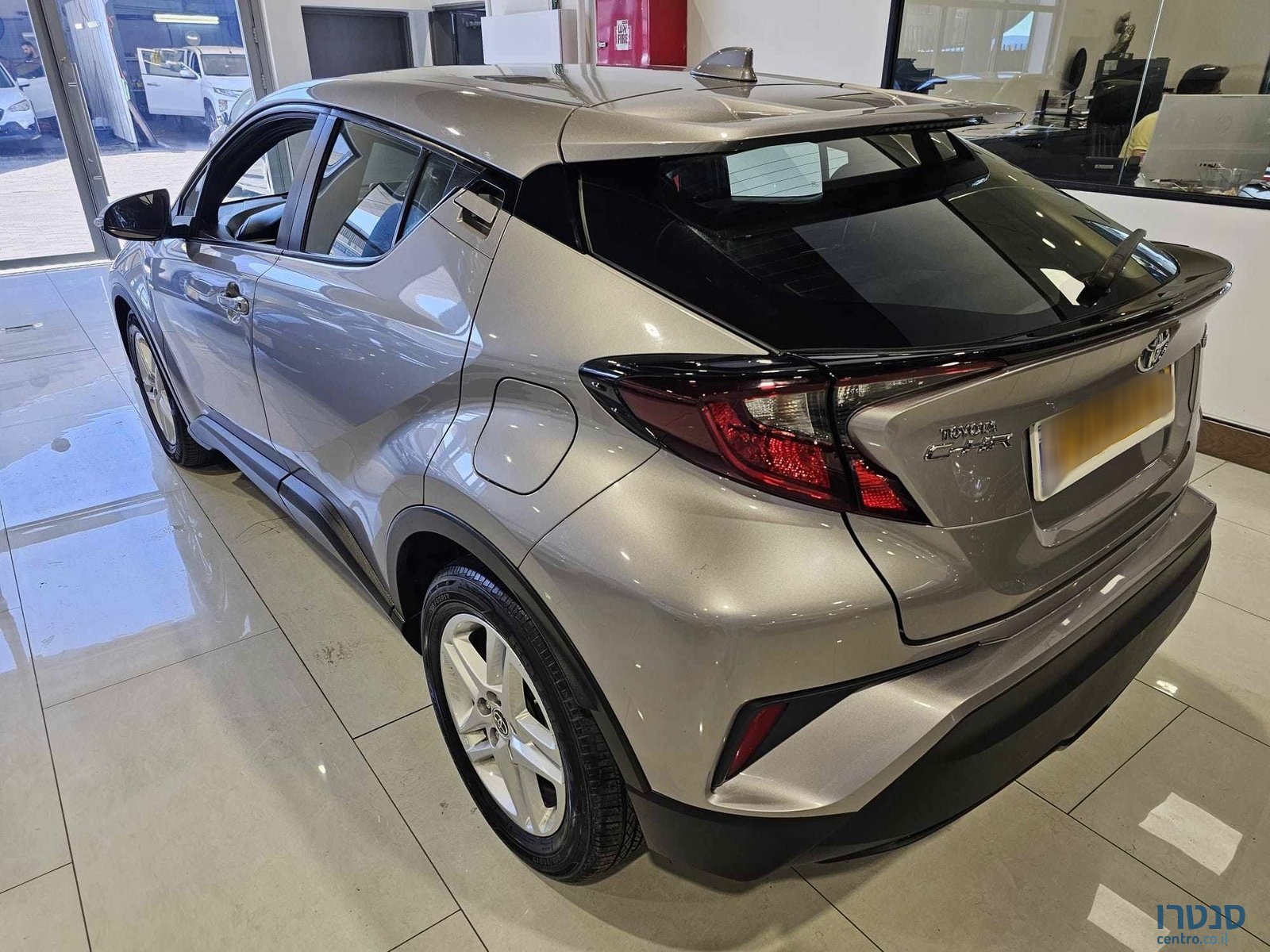 2021' Toyota C-HR photo #4