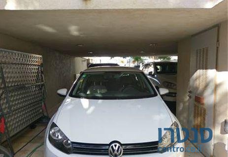2011' Volkswagen Golf ‏1600 פלוס טרנדליין photo #1