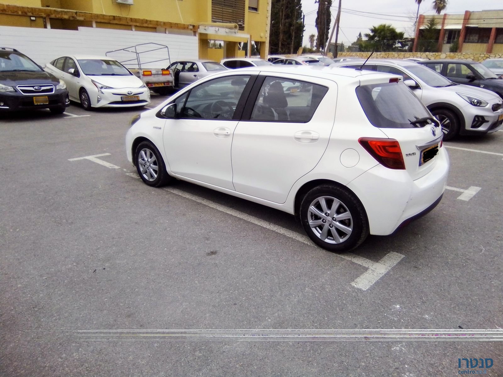 2016' Toyota Yaris טויוטה יאריס photo #3