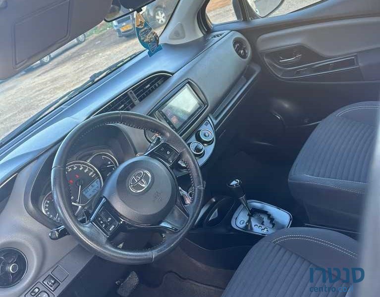 2019' Toyota Yaris טויוטה יאריס photo #3