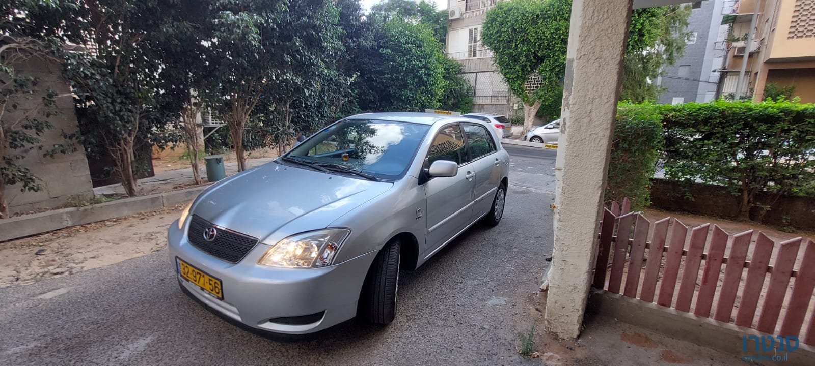 2004' Toyota Corolla ranX photo #5