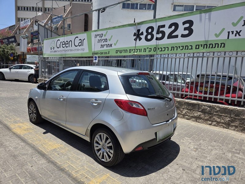2009' Mazda 2 photo #5