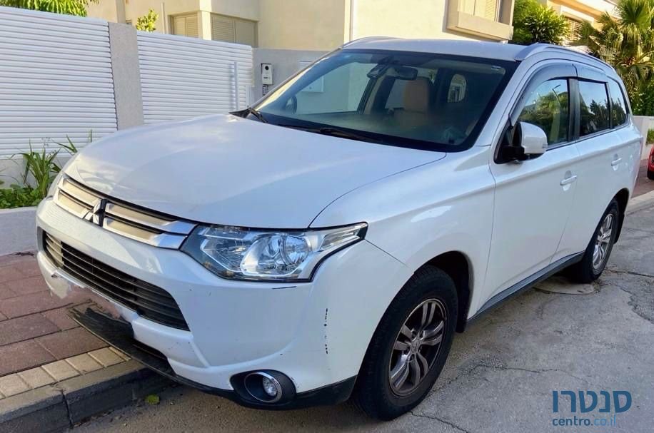 2015' Mitsubishi Outlander מיצובישי אאוטלנדר photo #2