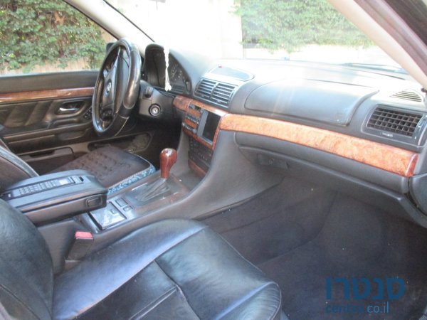 2000' BMW 728 i photo #5