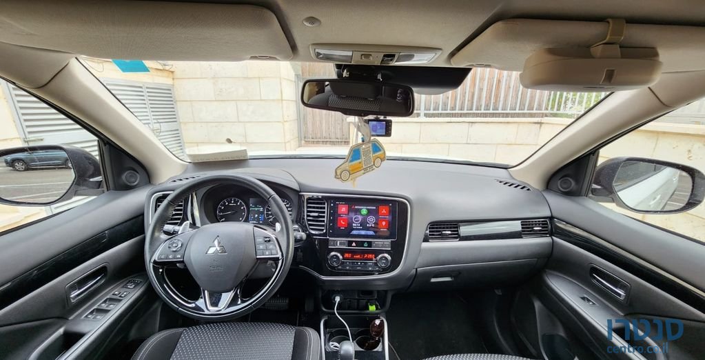 2018' Mitsubishi Outlander מיצובישי אאוטלנדר photo #4
