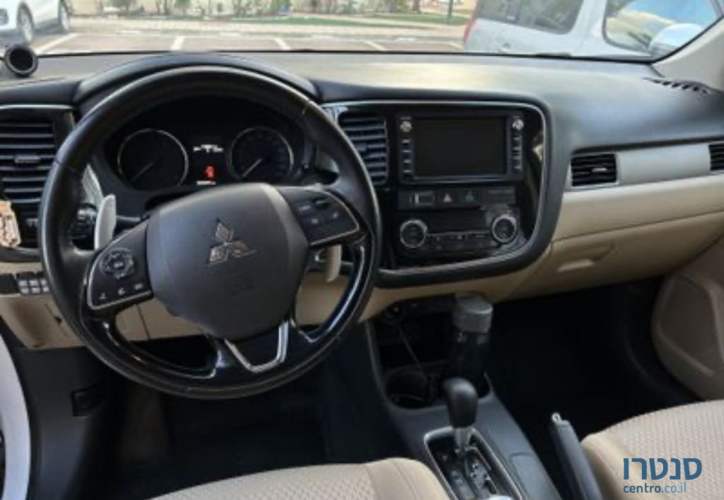 2016' Mitsubishi Outlander מיצובישי אאוטלנדר photo #4