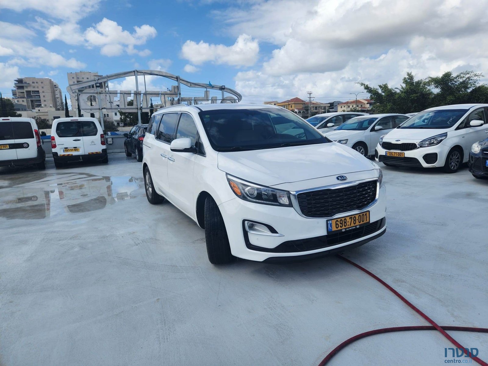 2019' Kia Carnival photo #2