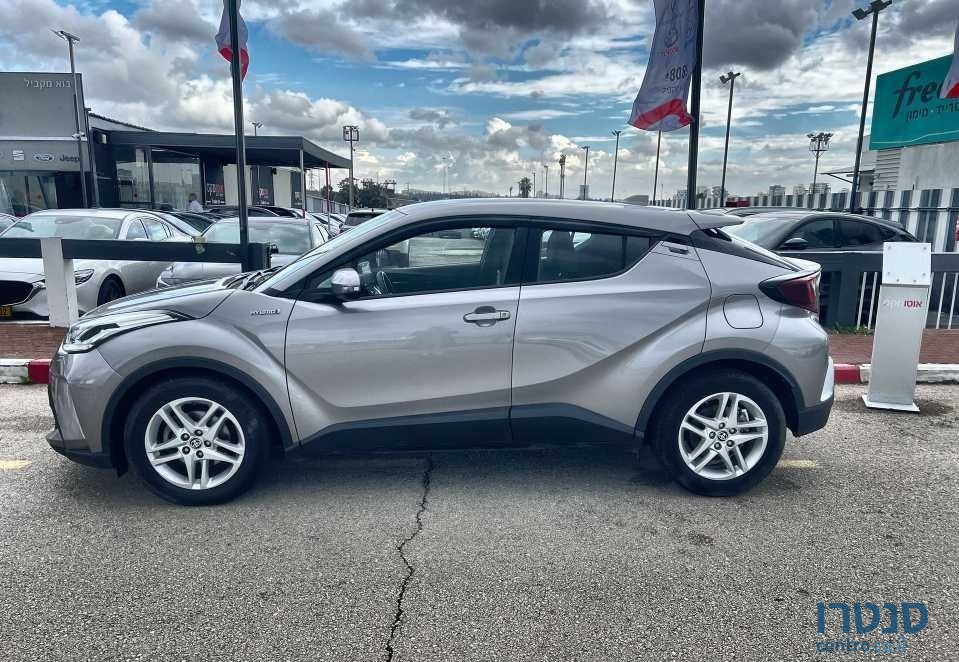 2021' Toyota C-HR טויוטה photo #4