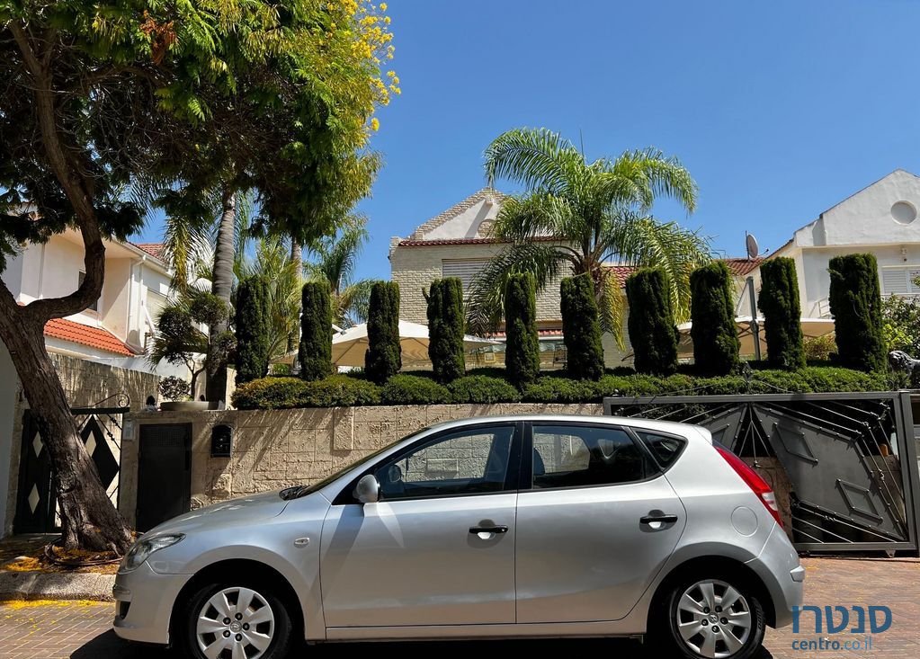 2009' Hyundai i30 יונדאי photo #4