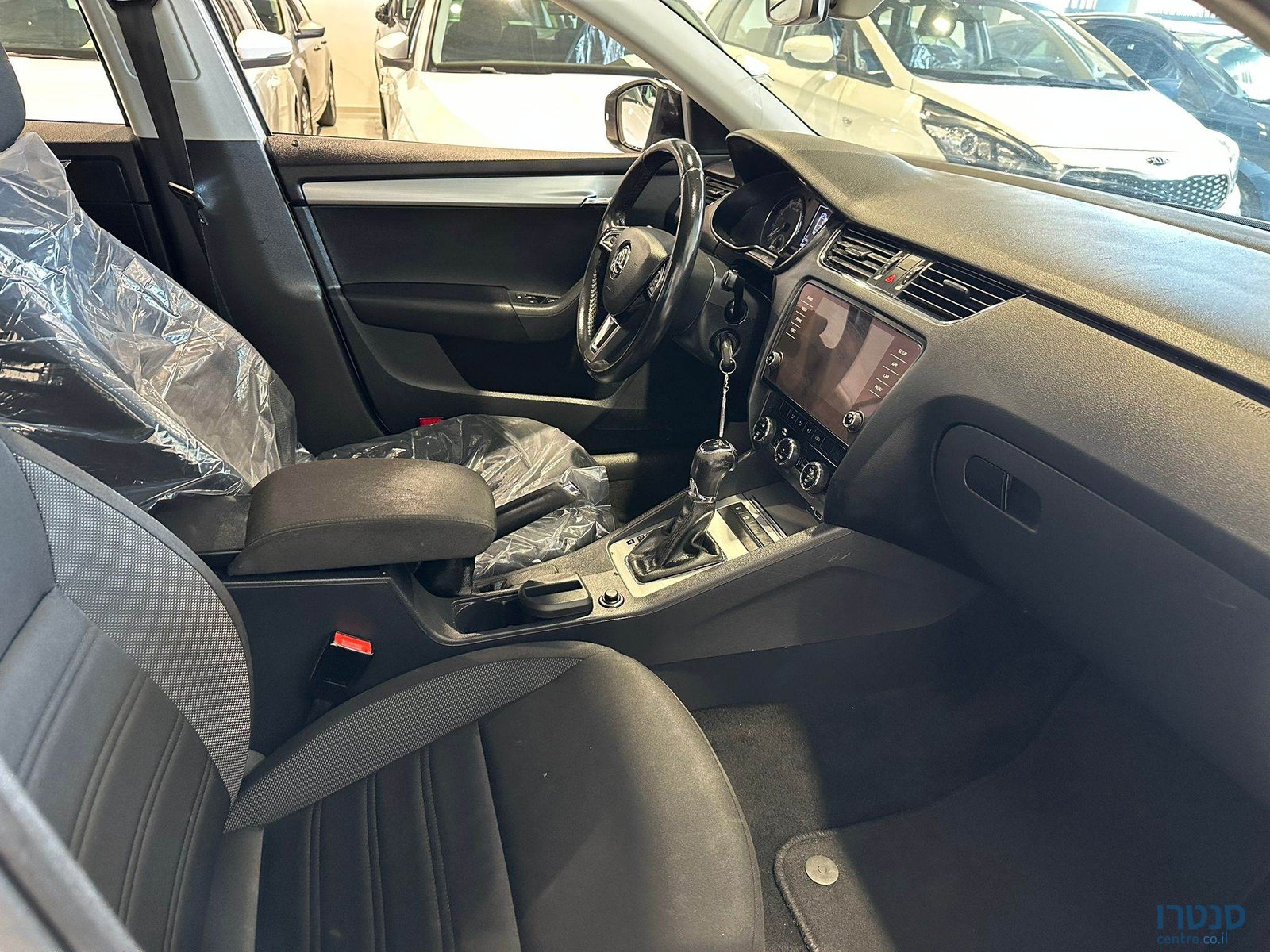 2018' Skoda Octavia photo #5