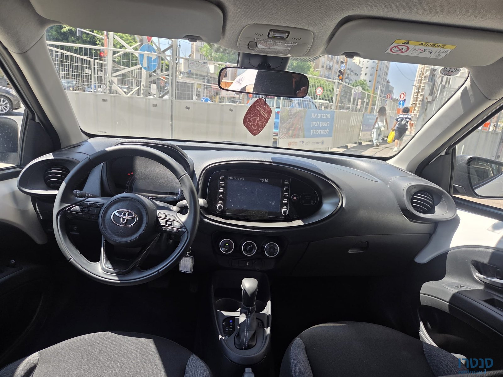 2023' Toyota Aygo photo #3