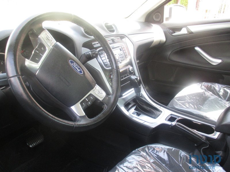 2013' Ford Mondeo photo #3