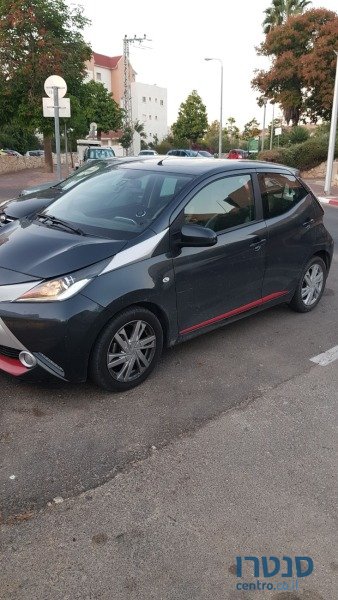 2017' Toyota Aygo photo #1