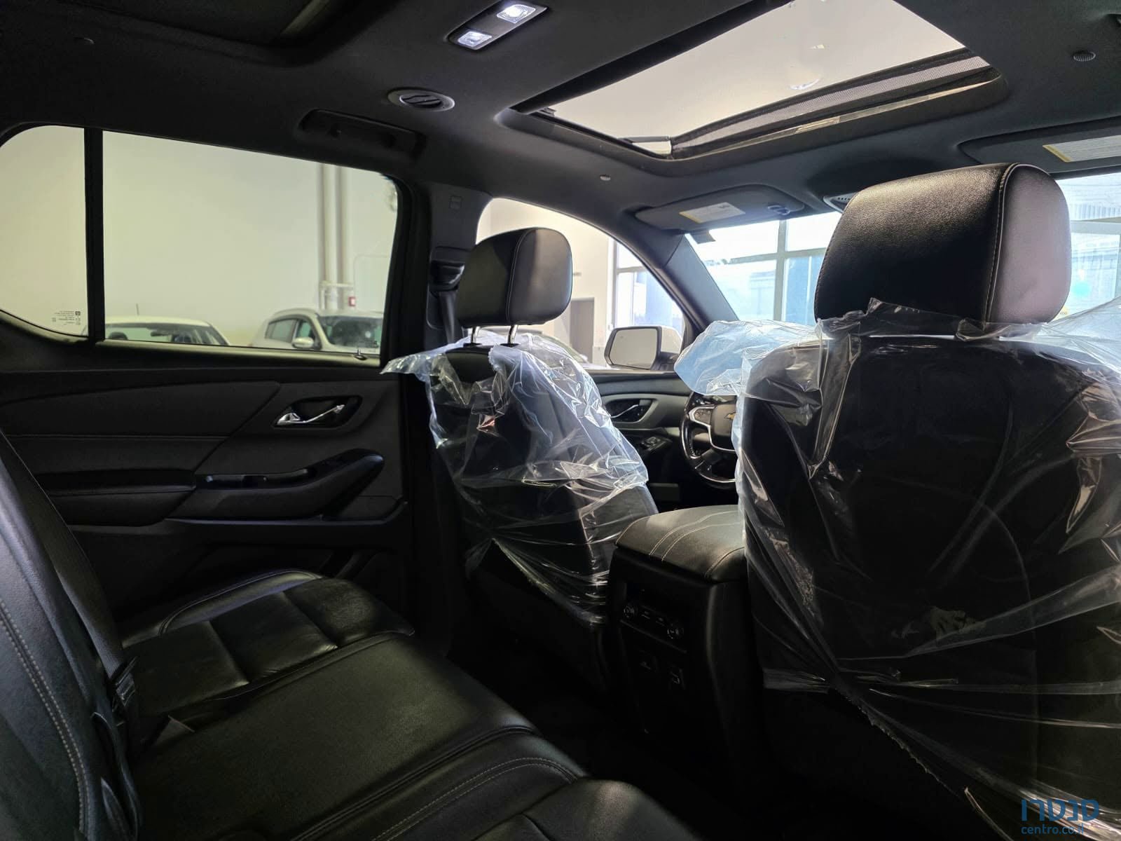 2022' Chevrolet Traverse photo #5