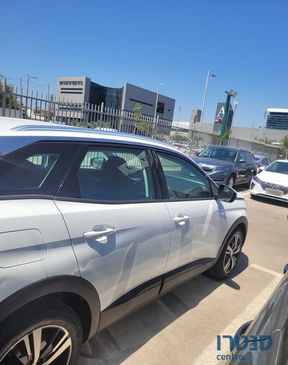 2019' Peugeot 3008 פיג'ו photo #6