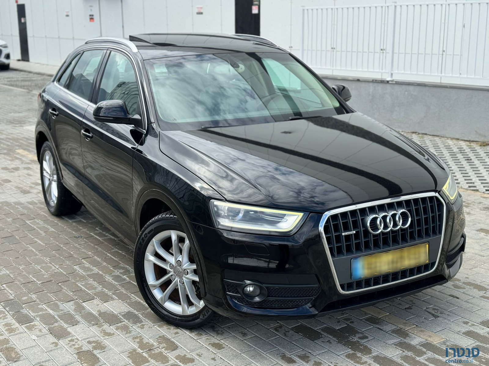 2016' Audi Q3 photo #4
