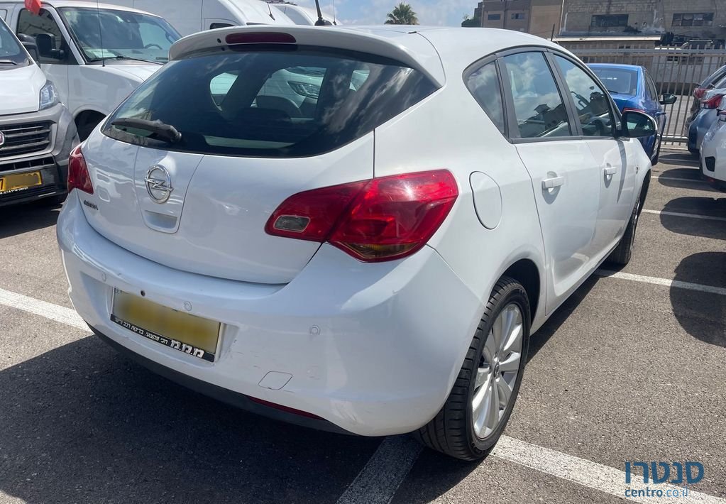 2011' Opel Astra אופל אסטרה photo #3