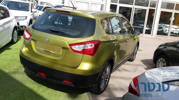 2014' Suzuki SX4 photo #2