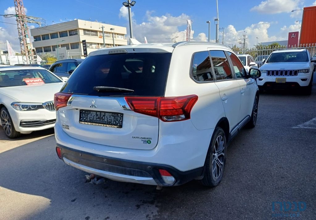 2018' Mitsubishi Outlander מיצובישי אאוטלנדר photo #4