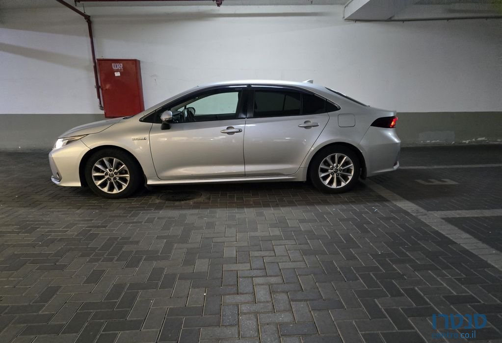 2019' Toyota Corolla טויוטה קורולה photo #2