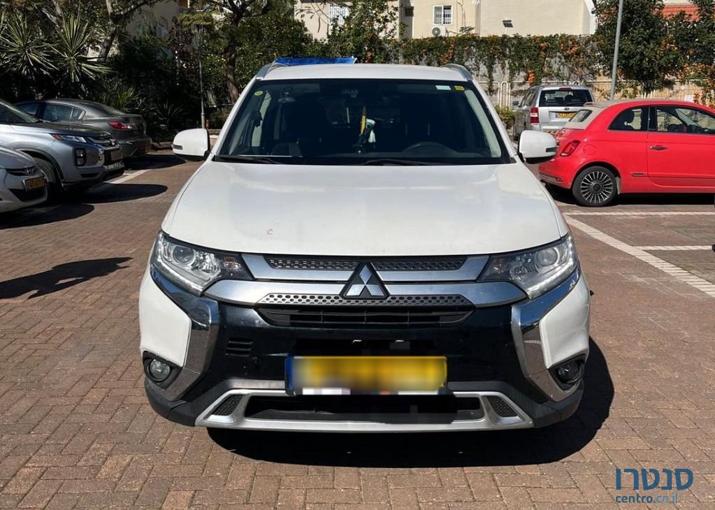 2020' Mitsubishi Outlander מיצובישי אאוטלנדר photo #1