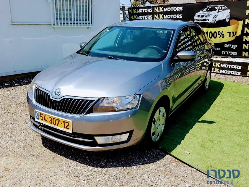 2014' Skoda Rapid photo #2