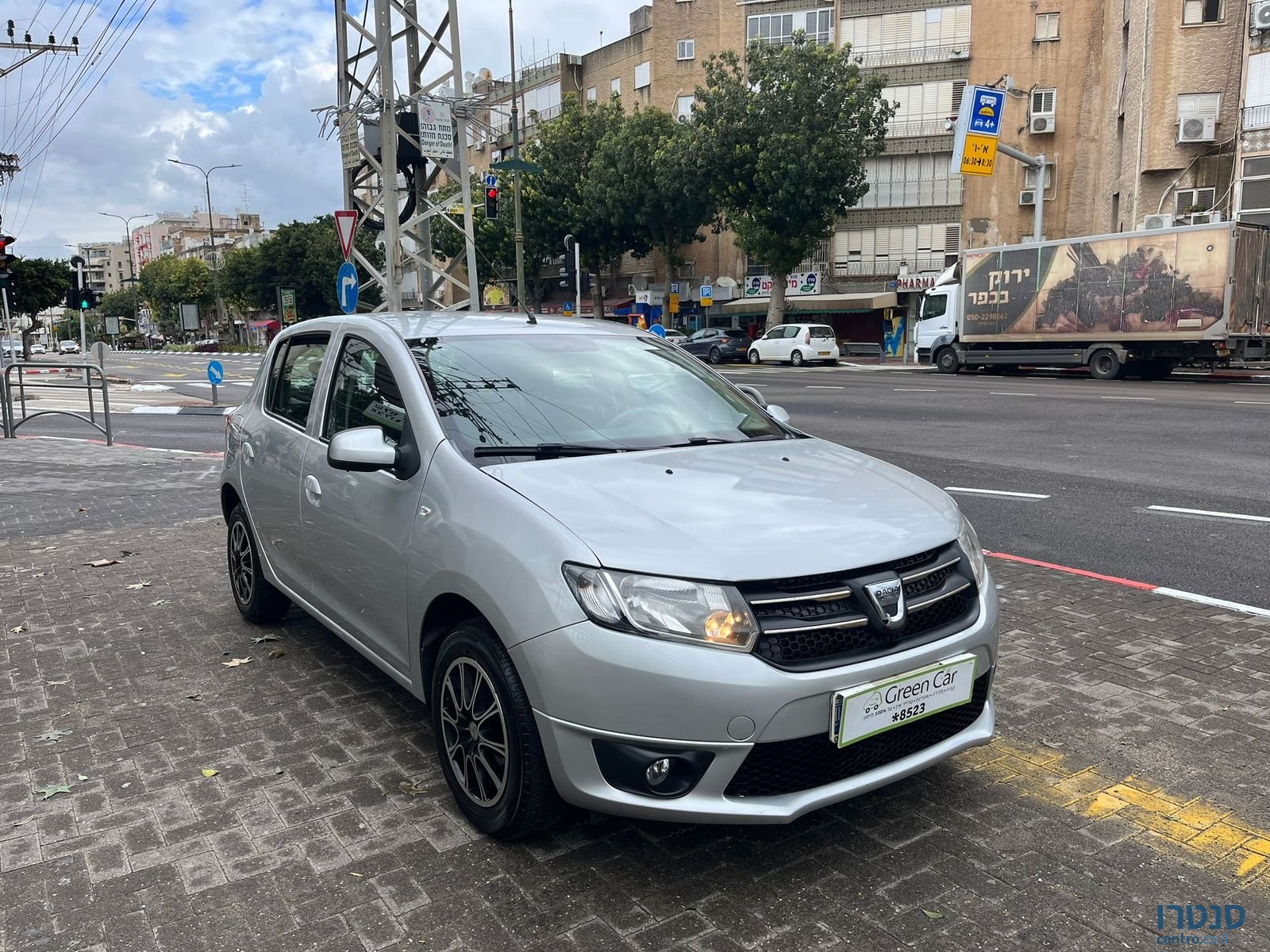 2017' Dacia Sandero photo #5