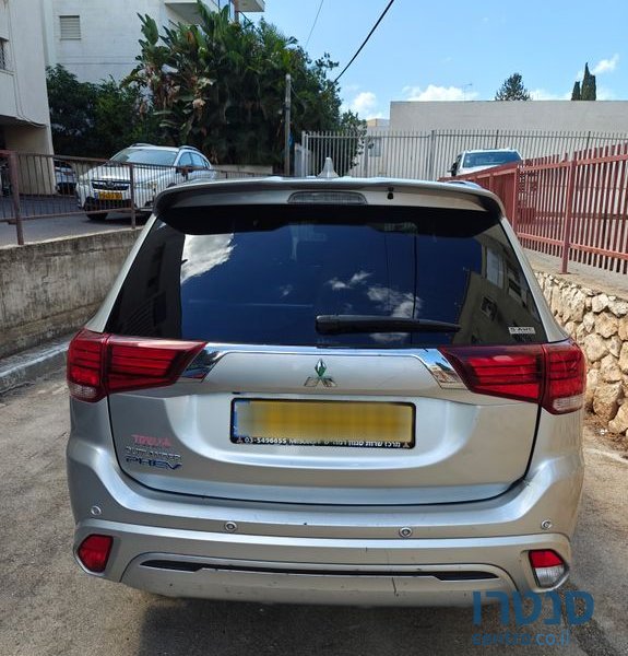 2019' Mitsubishi Outlander מיצובישי אאוטלנדר photo #3