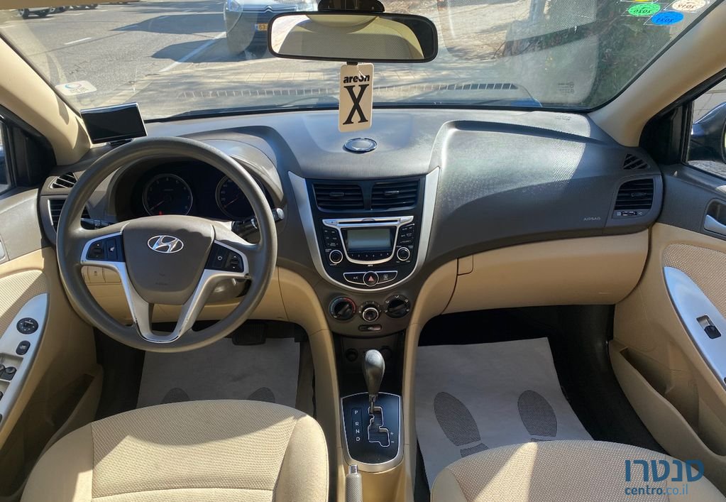2013' Hyundai i25 יונדאי photo #6