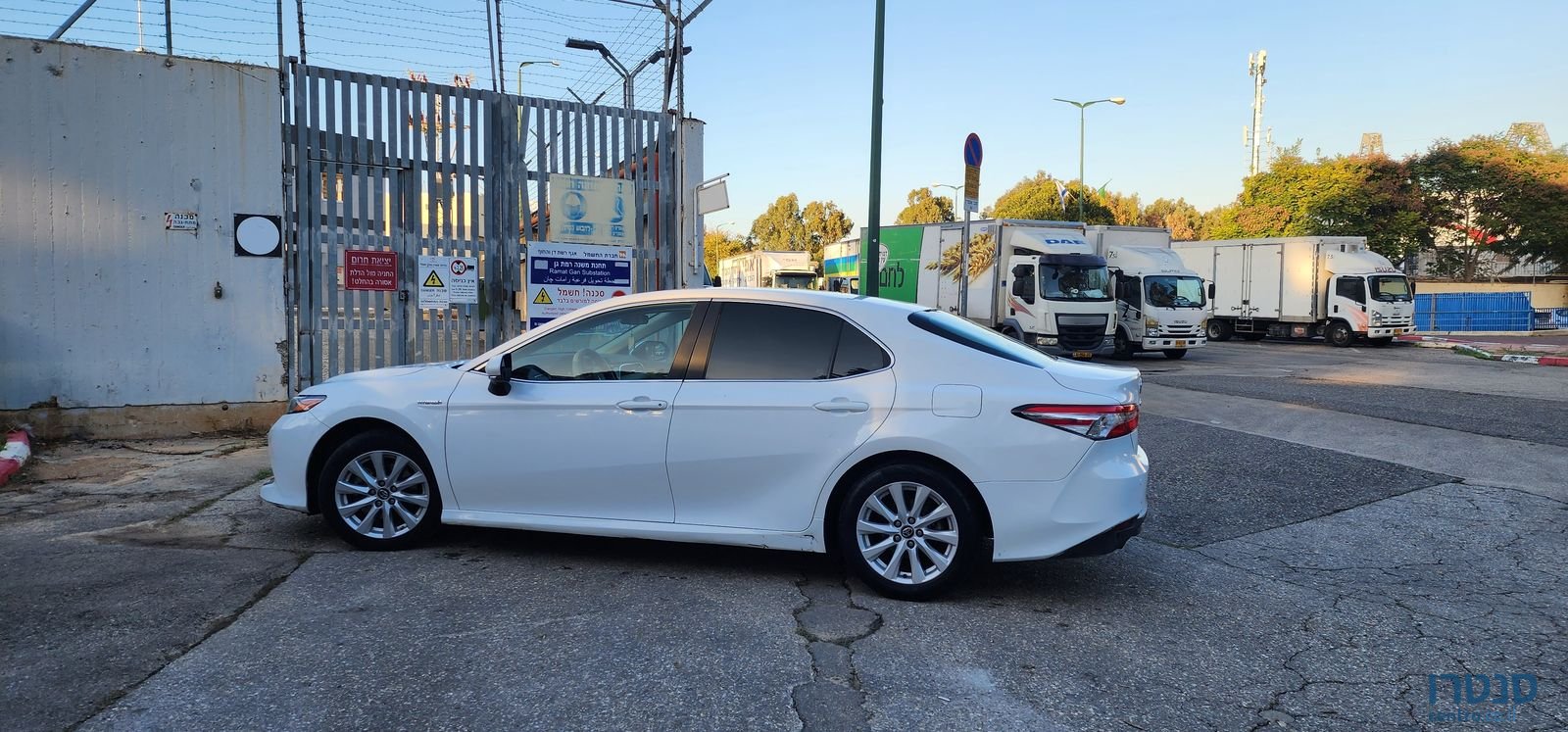 2018' Toyota Camry טויוטה קאמרי photo #2