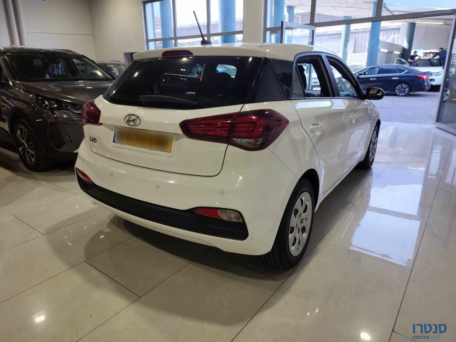2021' Hyundai i20 photo #3