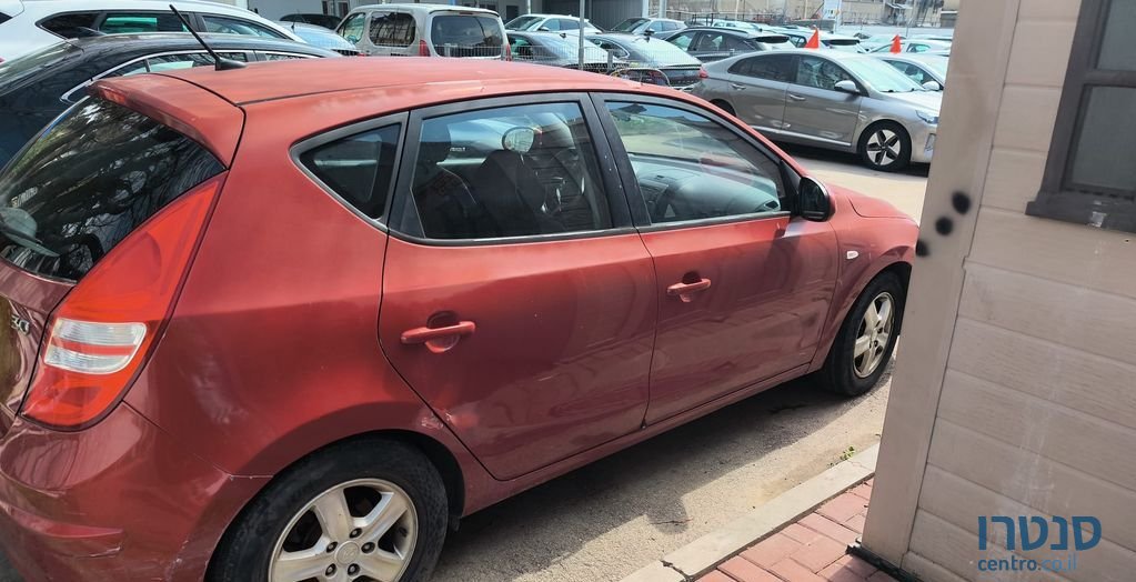 2008' Hyundai i30 יונדאי photo #2