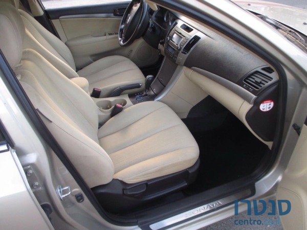 2008' Hyundai Sonata photo #5