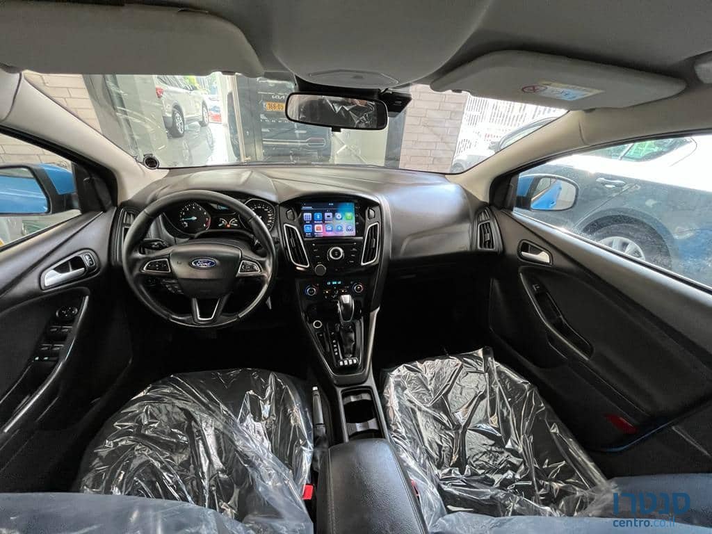 2017' Ford Focus photo #4