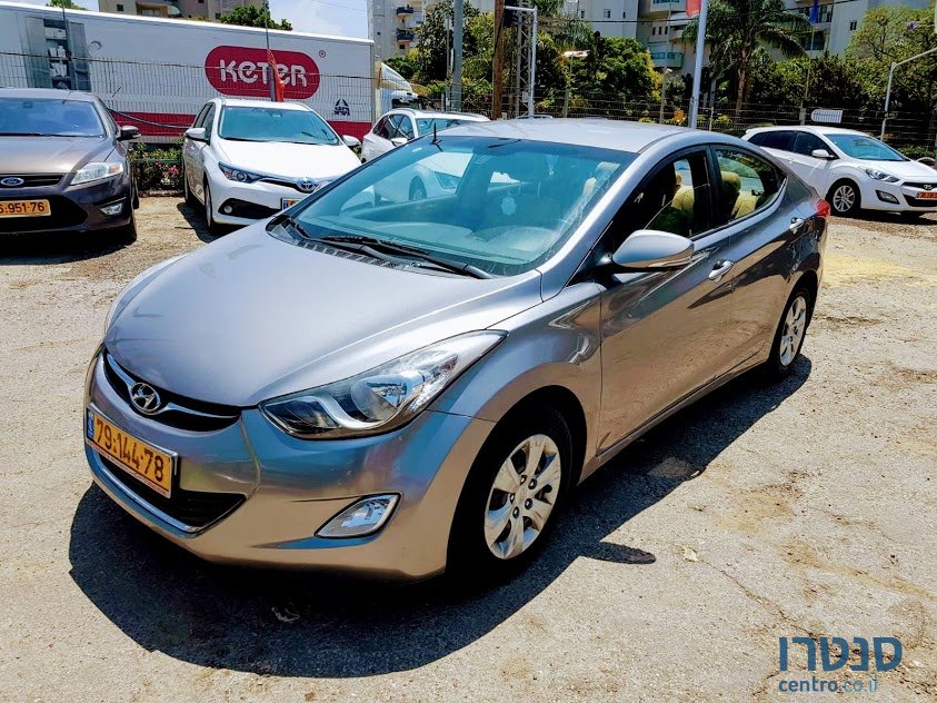 2012' Hyundai i35 photo #1