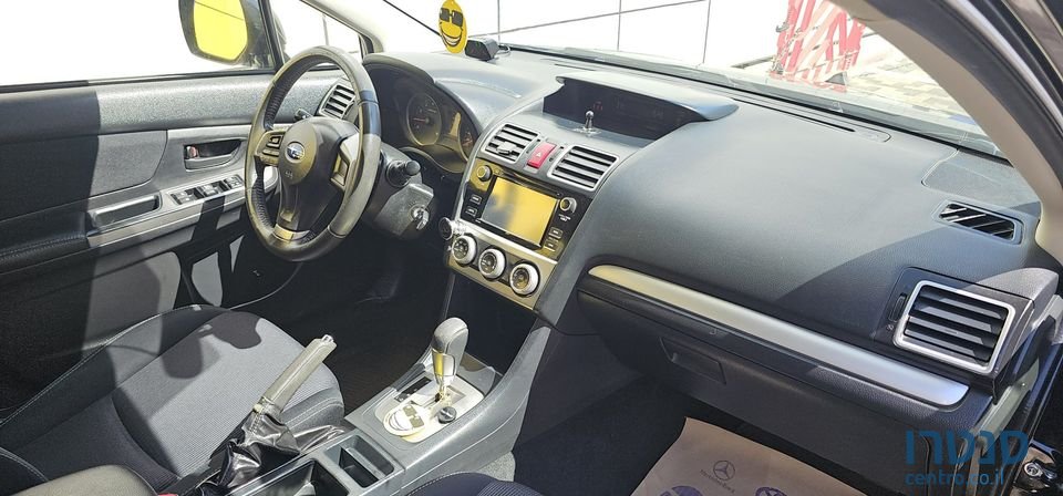 2015' Subaru XV photo #6