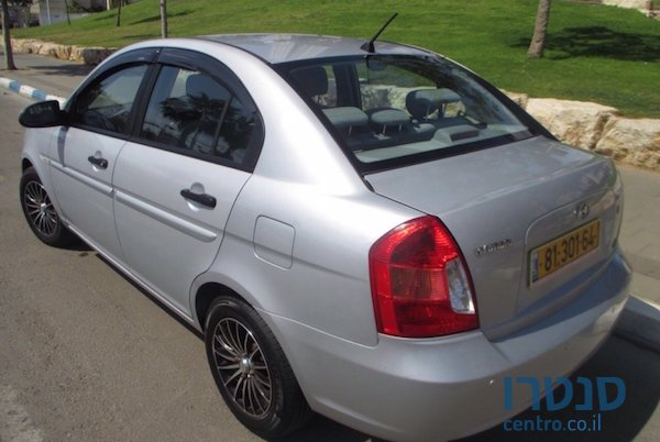 2008' Hyundai Accent photo #3