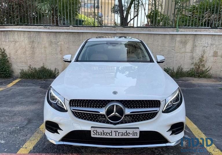 2018' Mercedes-Benz Glc-Class מרצדס photo #3