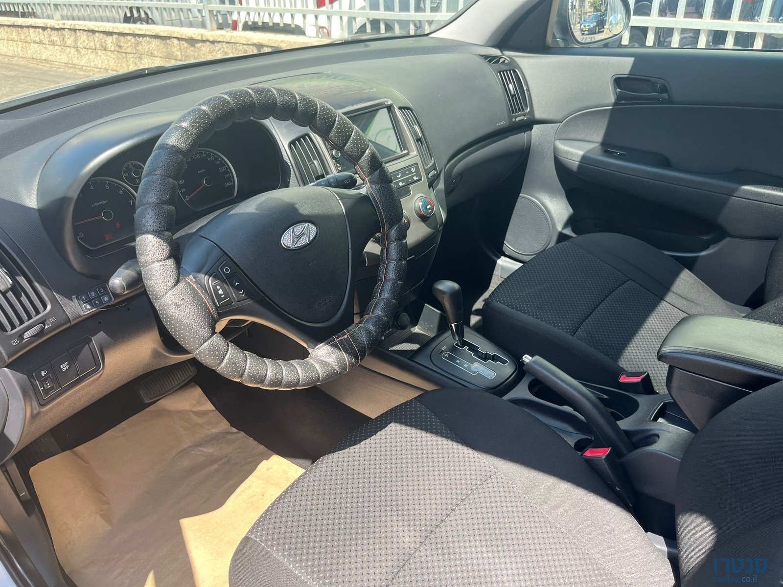 2012' Hyundai i30 photo #4