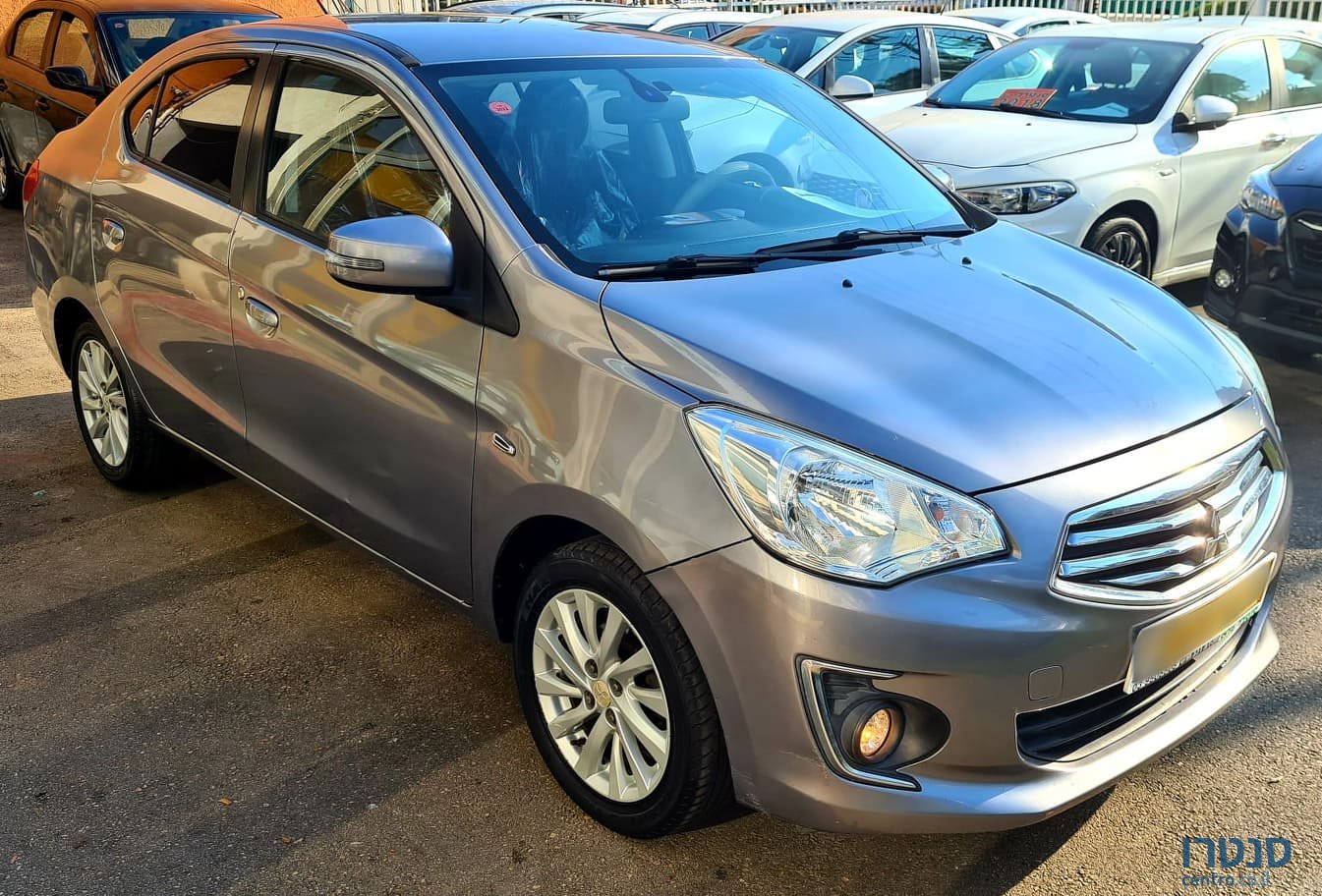 2016' Mitsubishi Attrage photo #1