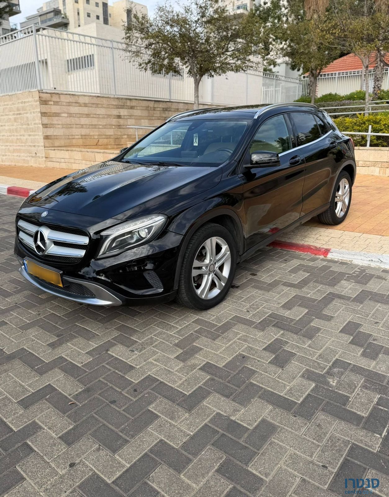 2017' Mercedes-Benz GLA מרצדס-בנץ photo #2