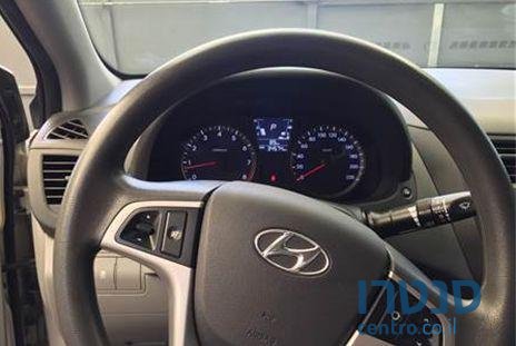2014' Hyundai i25 photo #4