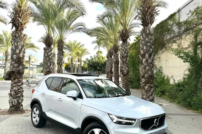 2020' Volvo XC40 וולוו